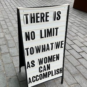 Meet your Posher, Bess